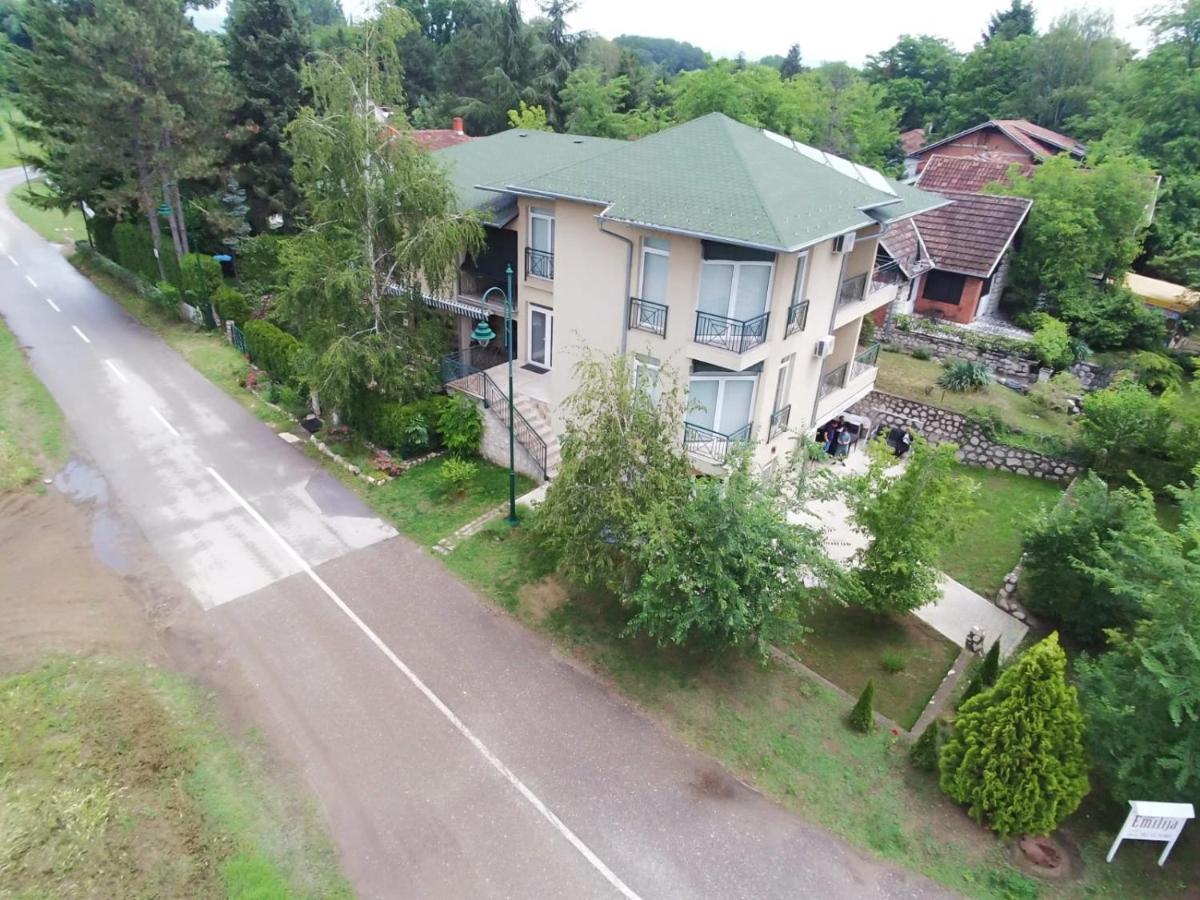 Sobe Emilija Hotell Veliko Gradište Exteriör bild
